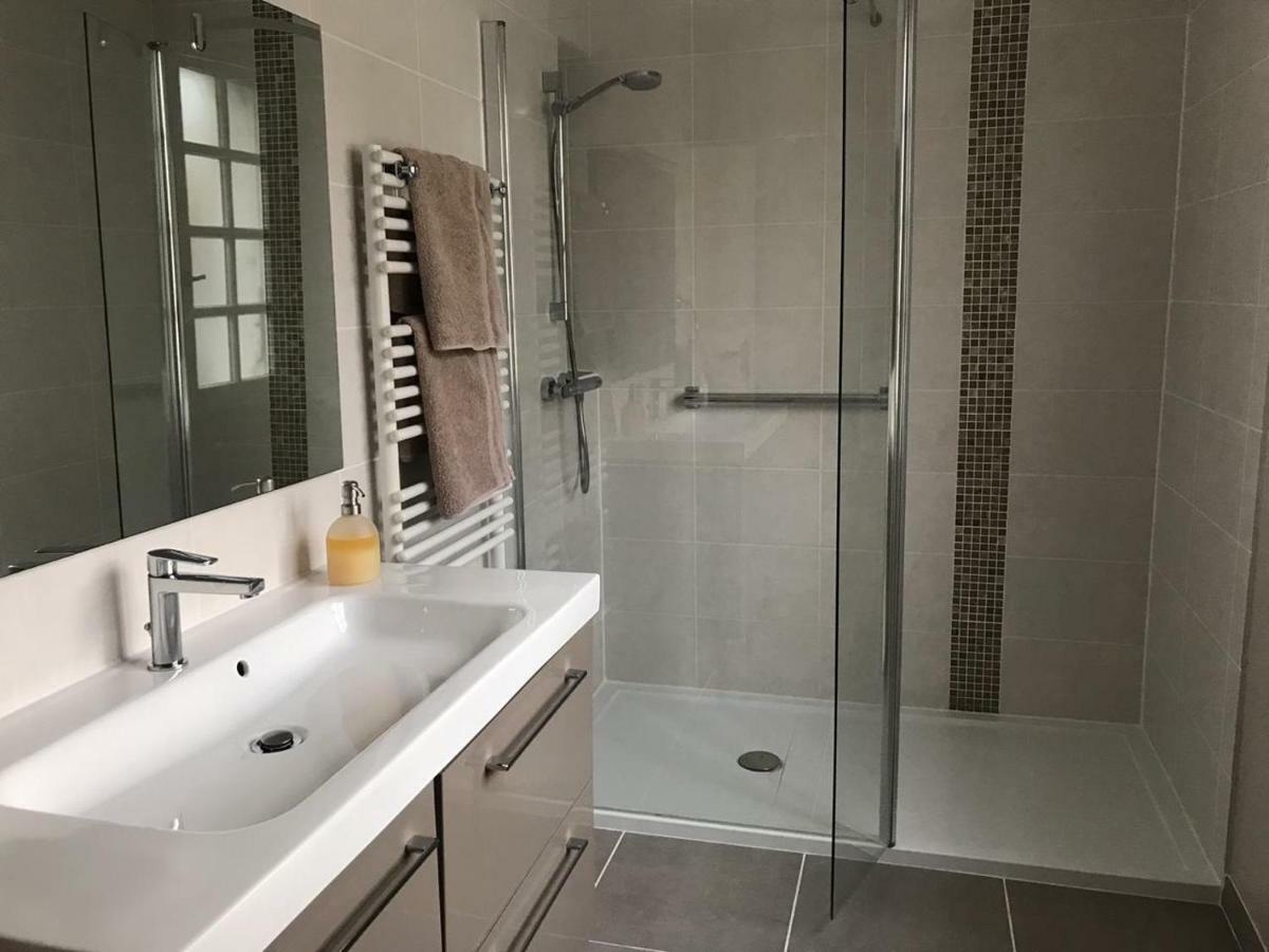 La Tour De Saint Cyr Bed & Breakfast Luaran gambar